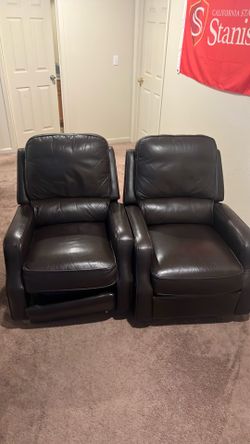 Set of 2 brown leather recliners! Read description!!