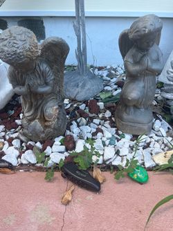 Pair heavy cement angel statues