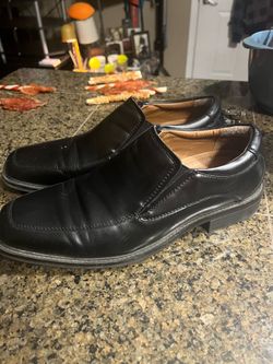 Amazing deal Like New Men’s size 9 Black casual Dockers shoes