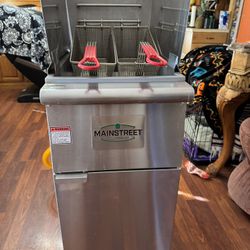 Main Street Equipment Natural Gas 50 lb. Stainless Steel Floor Fryer - 120,000 BTU