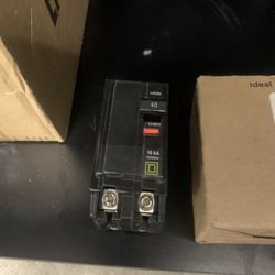 Square D QOB240