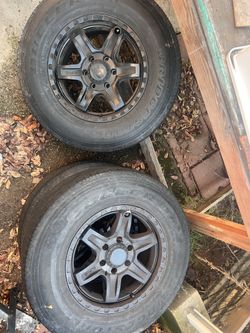 Toyota Sequoia Tires