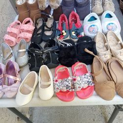 Zapatitos de niña chica y de grande diferentes precios