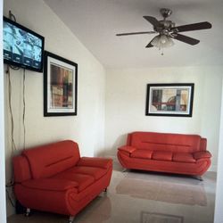 Juego Sofas Rojos $800