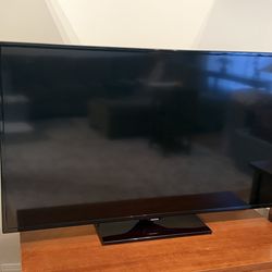 60” Samsung TV