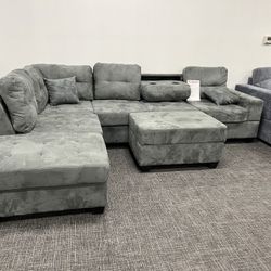 Gray Sectional Set W/ Storage Ottoman