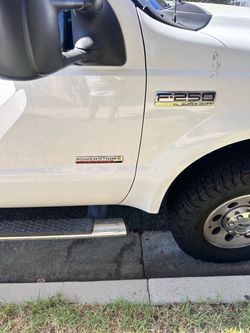 Ford f250 4x4 turbo diésel.