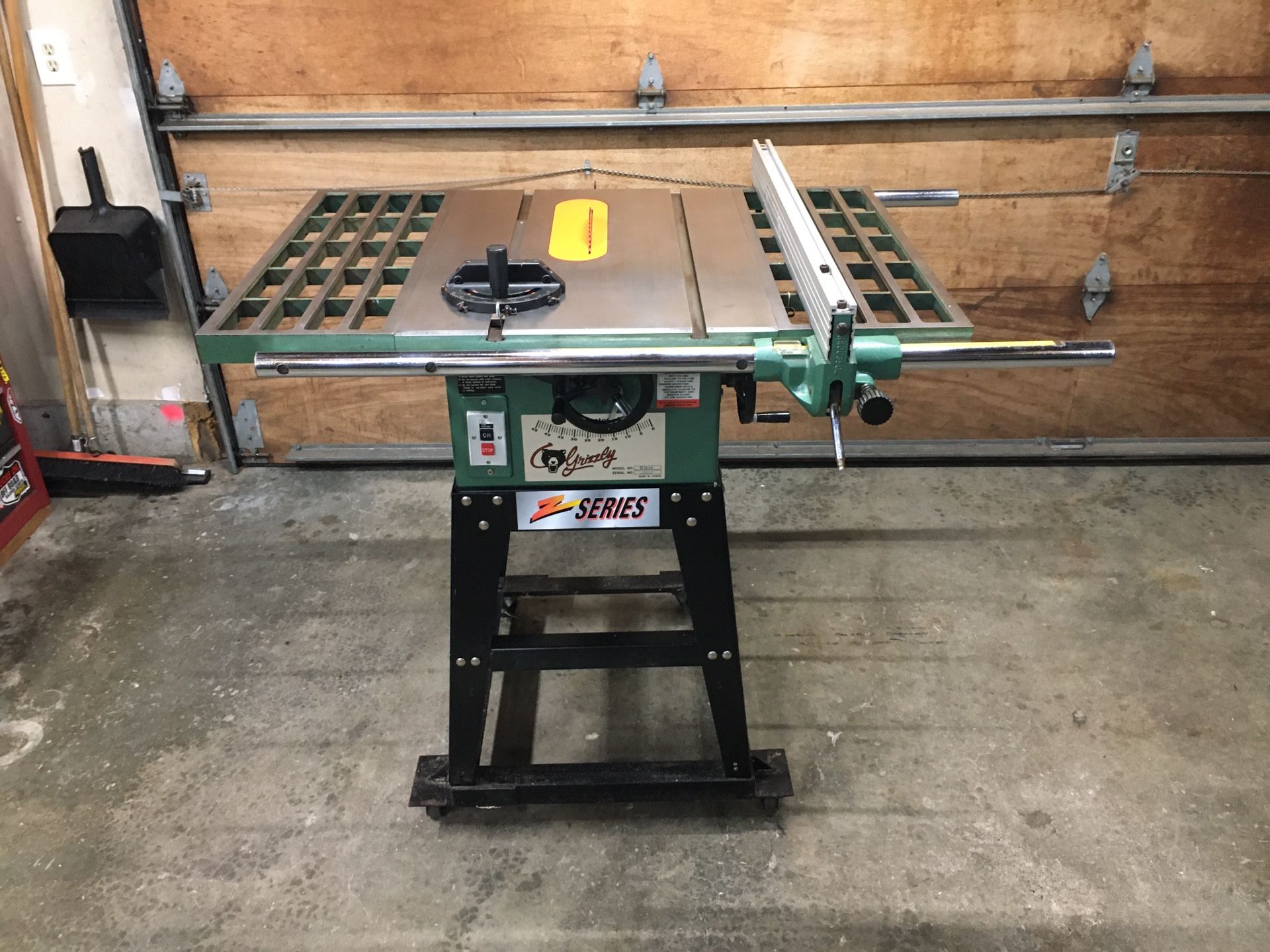 Grizzly G1022Z Contactors Table Saw for Sale in Lake Stevens, WA OfferUp