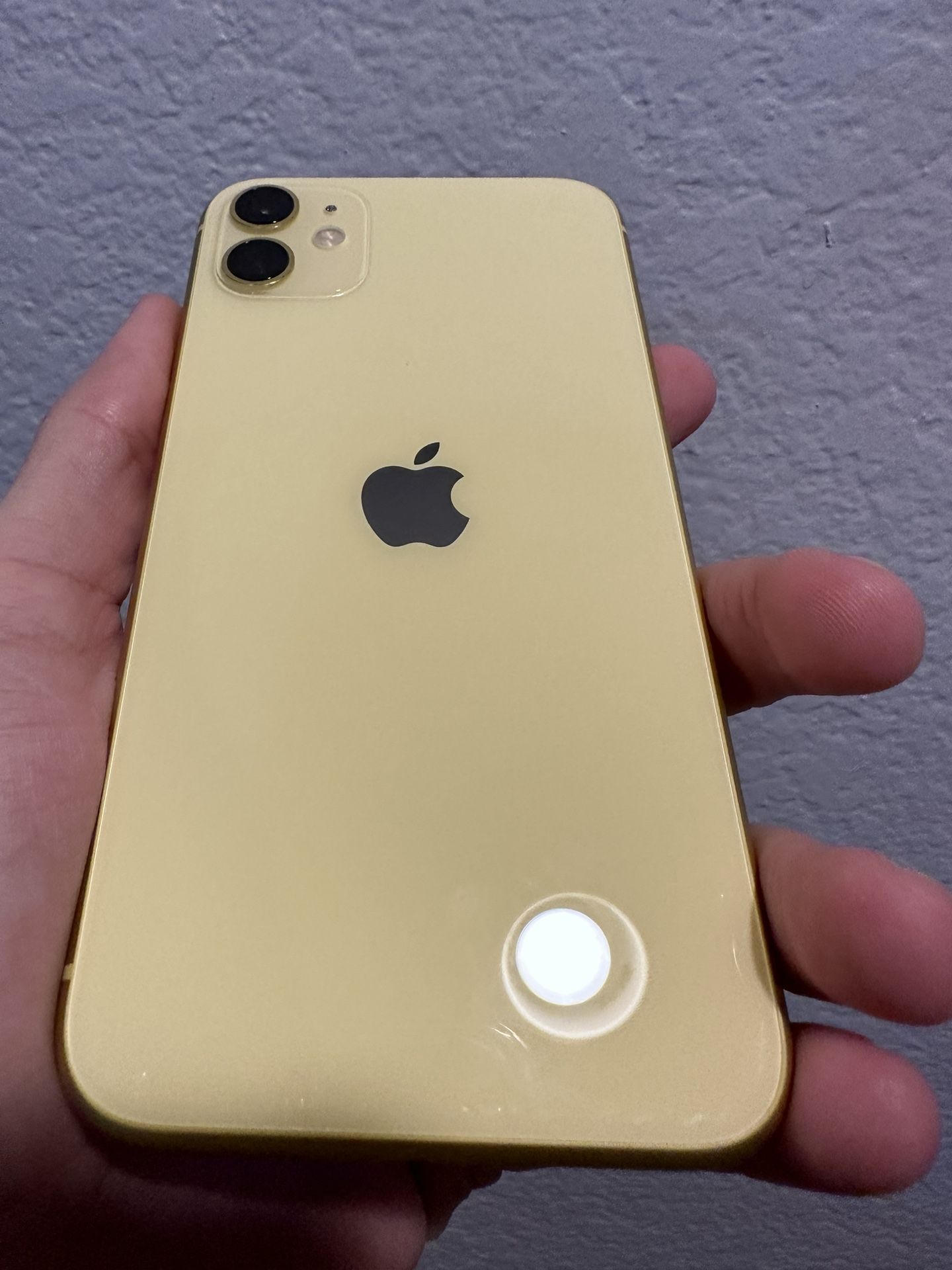 Iphone 11 Yellow 64GB ANY CARRIER