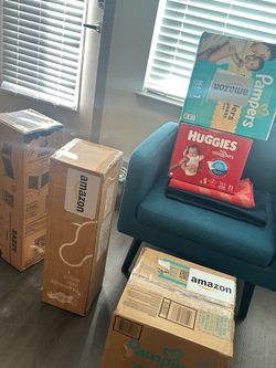 Diapers! Size 1 & new born