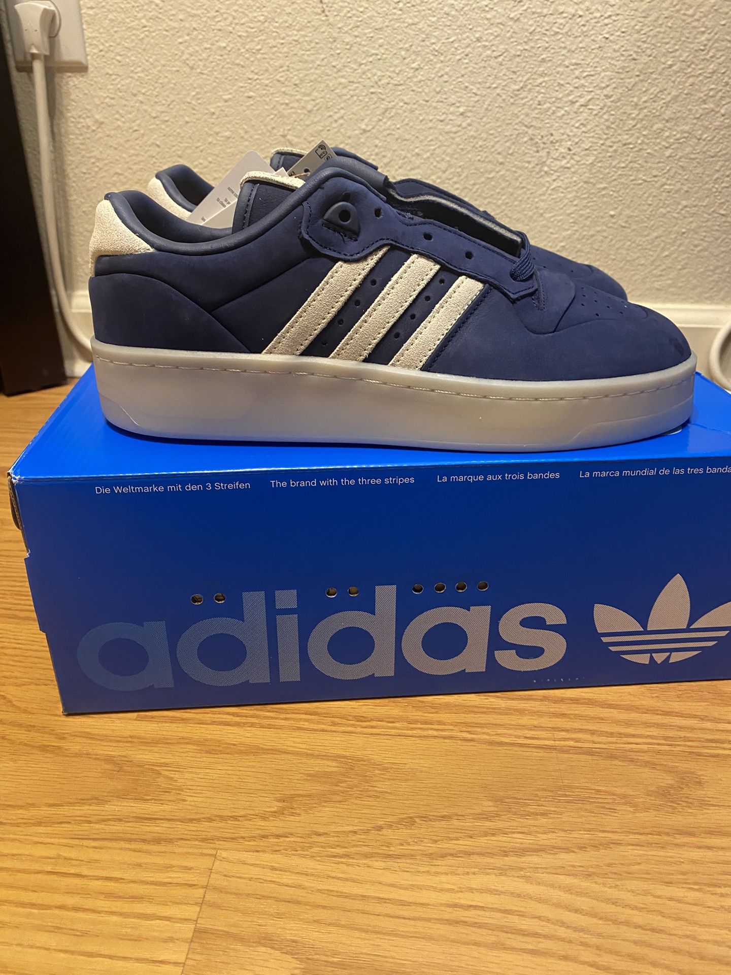 Adidas Shoe Rivalry Lux Low Size 9.5