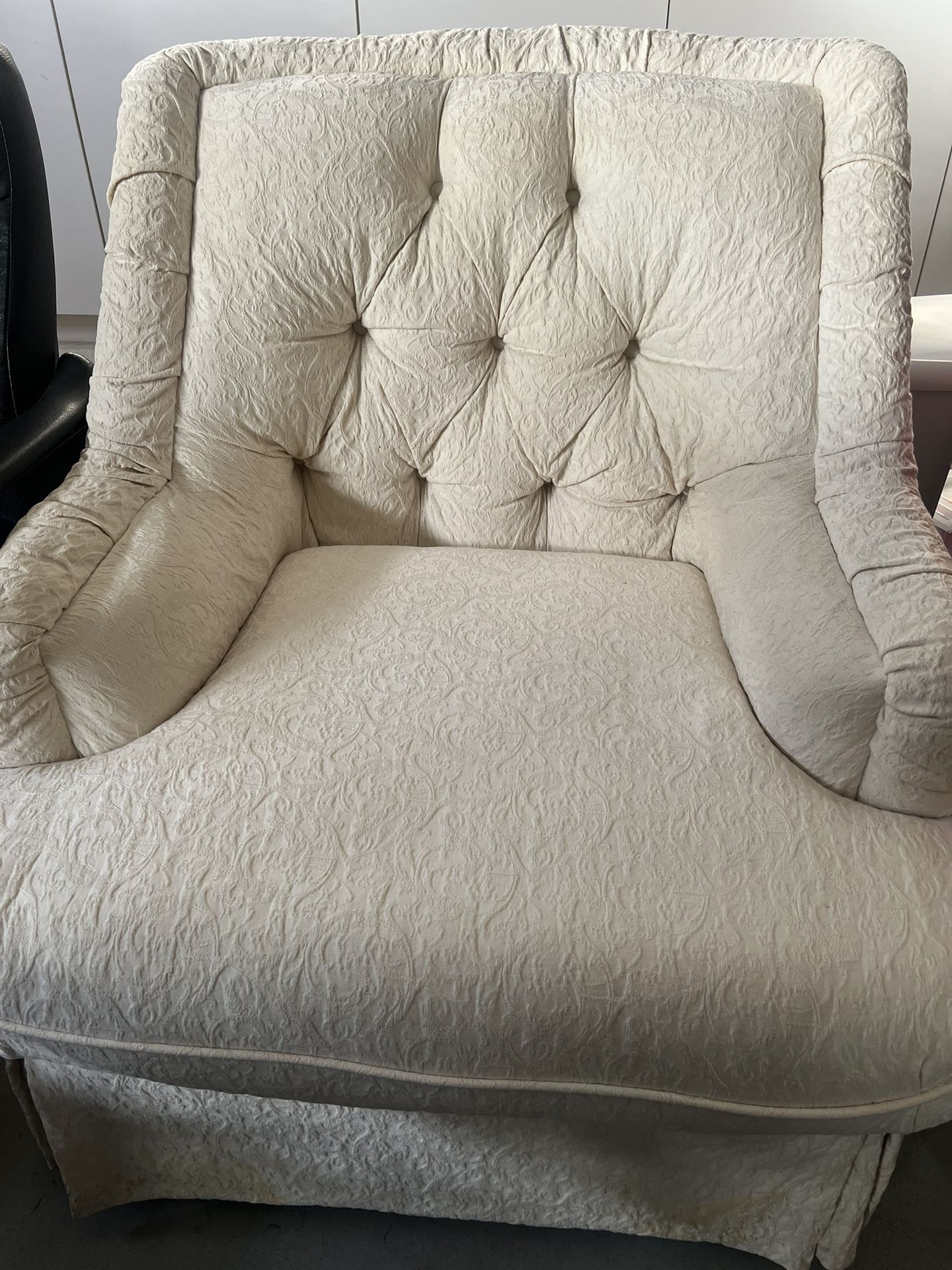 White Oversize Chair