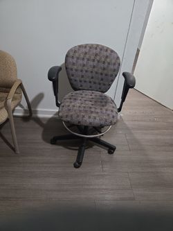 Oficina Chair New