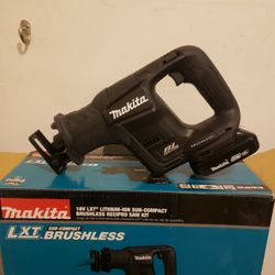 Makita Sub-Compact Recipro Saw Kit XRJ07R1B