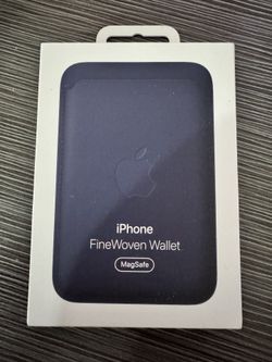 Brand New iPhone FineWoven Wallet with MagSafe Navy