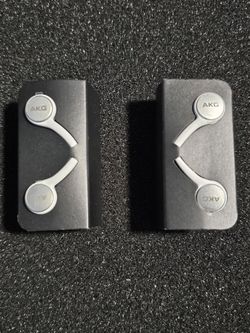 AKG Regular Heaphones