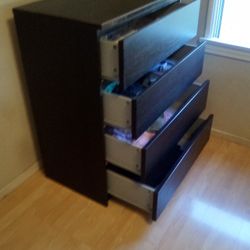 Chest ,4 Drawers