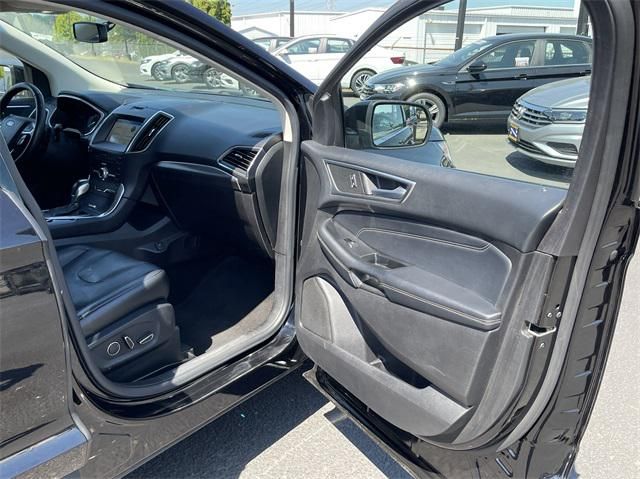 2017 Ford Edge