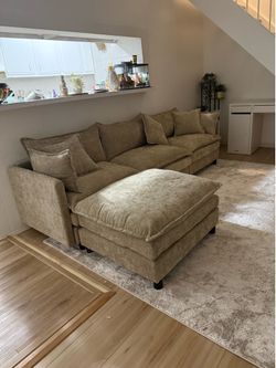 Modular sectional sofa