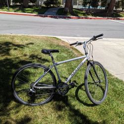 Marin Larkspur Hybrid Bicycle With New Specialized Tires And Tubes