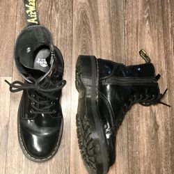 Dr. Martens Jadon Platform Boots (Smooth Leather) – Size 10 Men / 11 Women