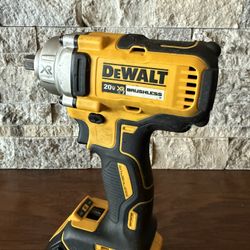 DeWalt 20v Max XR Cordless 1/2 Impact Wrench 