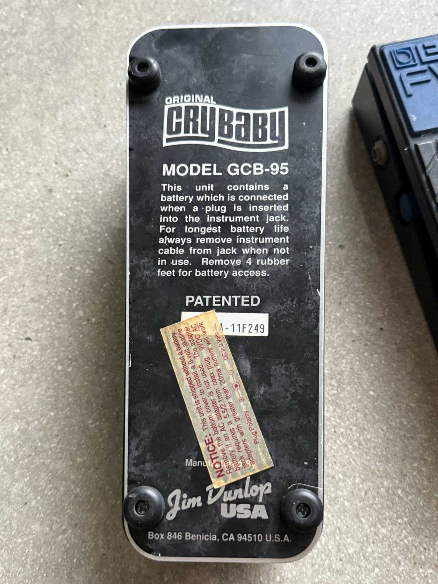 Vintage Crybaby GCB 95