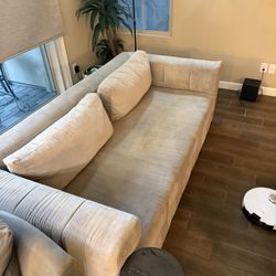 ALMOST NEW! Modern Oversized Couch / Lounge Sofa – Deep Seating