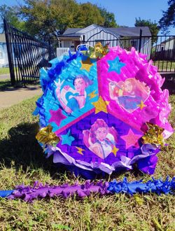 Piñata Guerreras Kpop En $25 Dlls Palo Incluido  