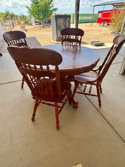 Solid Wood Round Pedestal Dining Table Set w/ 4 Chairs