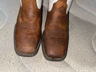 ARIAT
