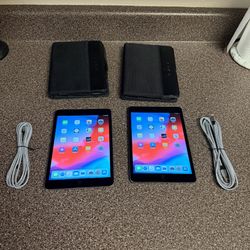 Like New! iPad Mini 2 16gb W/Cord & Case