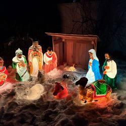 Vintage  Blow Mold Nativity Set  12pc Christmas Lighted Outdoor Holy Family 