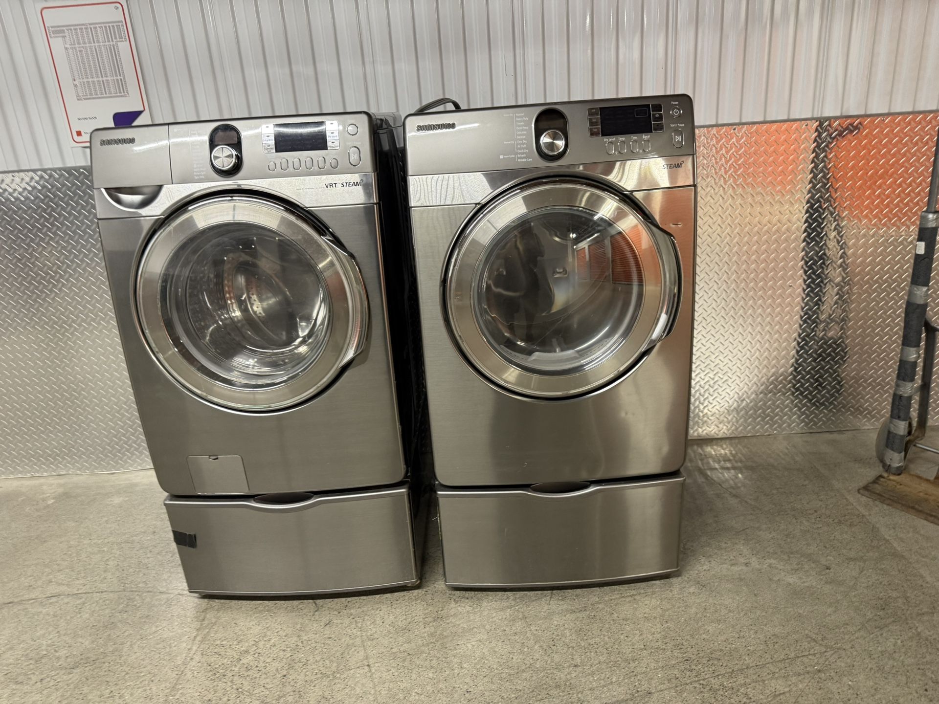 SAMSUNG WASHER AND ELECTRIC DRYER SET