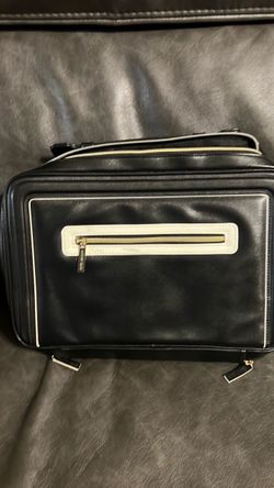 Estée Lauder travel train case