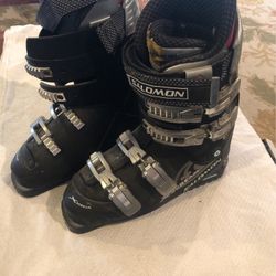 Ski Boots Salomon Size 9