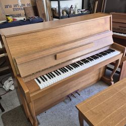 SCHUBERT PIANO FREE DELIVERY 