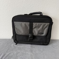 Targus laptop briefcase, model CPT400 Black & Grey Laptop Carrying Case/Briefcase 