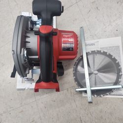 Milwaukee  Circular Saw