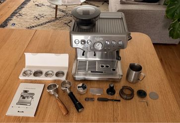 BREVILLE BARISTA EXPRESS ESPRESSO MACHINE - EXCELLENT CONDITION + PREMIUM EXTRAS