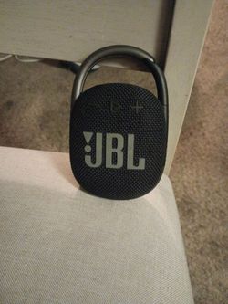 JBL CLIP4  ULTRA PORTABLE WATERPROOF SPEAKER