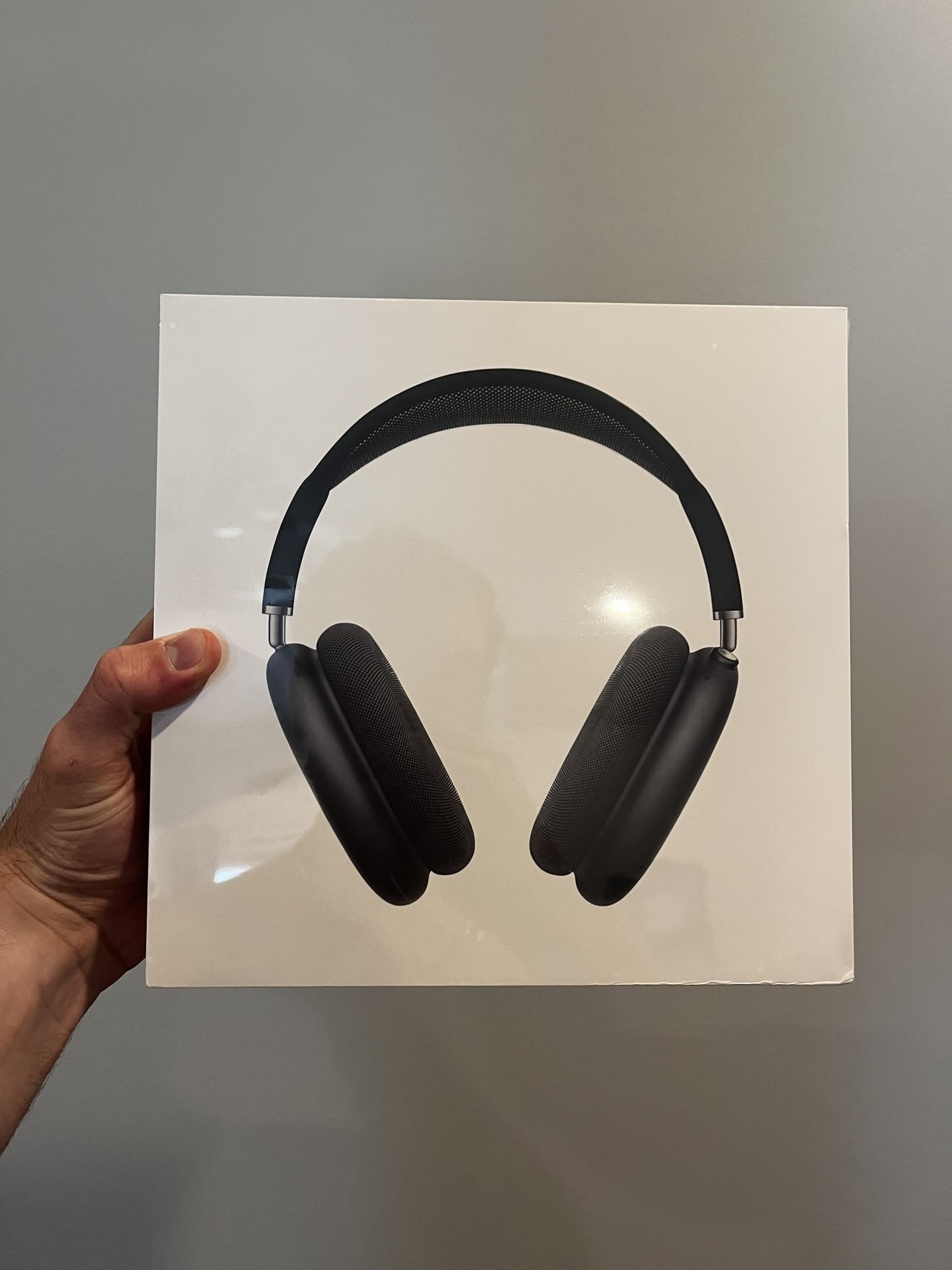 AirPods Pro Max Midnight Color