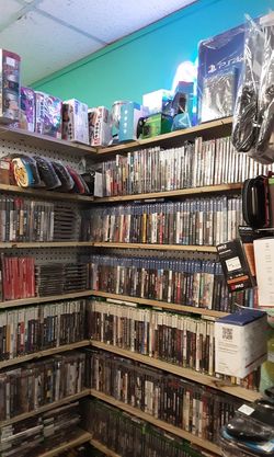 New Retro Video Games Restocked at Crescent Moon Music and Collectibles 