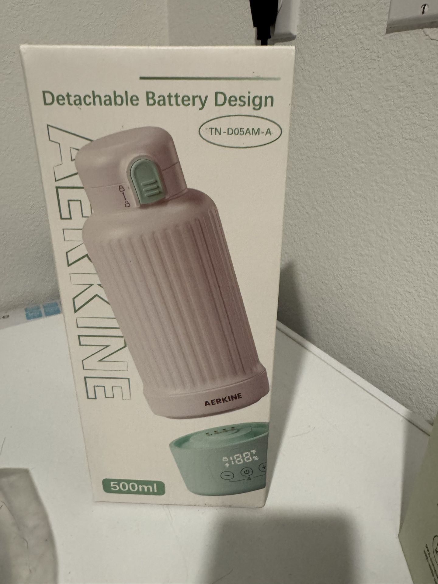 New In Box Portable Bottle Warmer