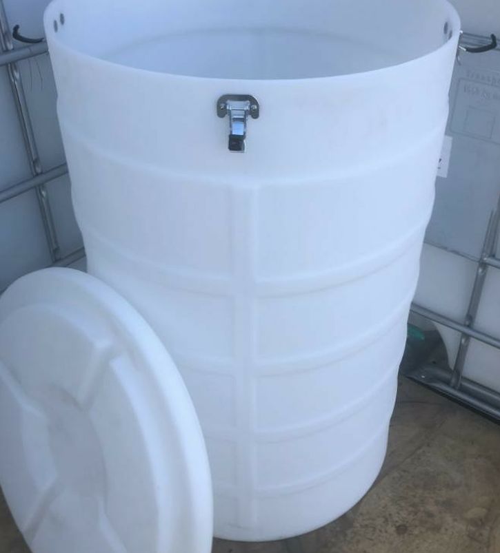 70 gallon food grade barrel (removable latch style top)