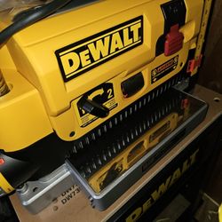 Dewalt PLANER with STAND