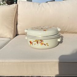 Hall’s Kitchenware Casserole Dish