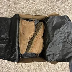Tan Ugg Boots Size 7 US