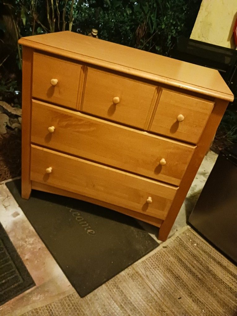 New Solid Wood Gorgeous Dresser 30inwd By 30inht No Dents Or Scratches 60 Firm