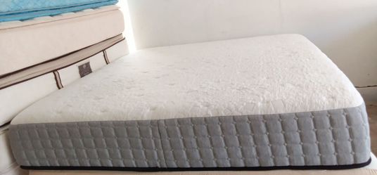 King Size Mattress (Colchón King Size)